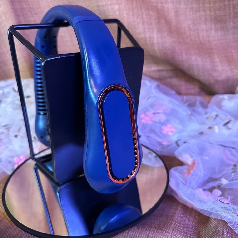 Neck Fan Personal Cooling System - Picture 3 of 5